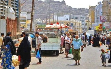 سفير اليمن السابق يوجه نصيحة إلى محافظ عدن... ماذا تضمنت؟