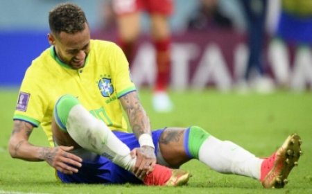 طبيب منتخب البرازيل يكشف تطورات جديدة بشأن حالة نيمار بعد إجراء الجراحة