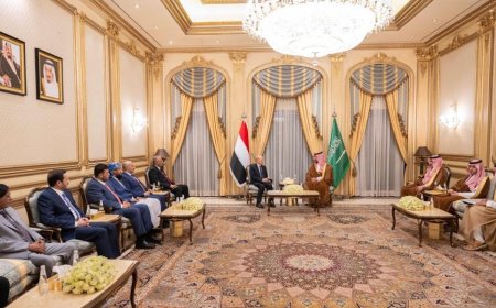 صحافي عدني  يكشف عن حرب داخلية تتبع اعلان توقيع بين الحكومة الشرعية والحوثيين المرتقب