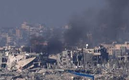 استهداف مدرسة تضم النازحين شمال قطاع غزة بقصف مدفعي للاحتلال