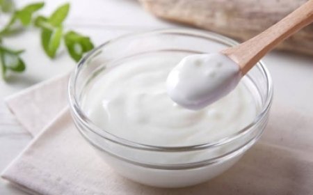 من بينها منع الجلطة الدماغية والنوبات القلبية.. دراسة حديثة تكشف عن فوائد صحية غير متوقعة للزبادي