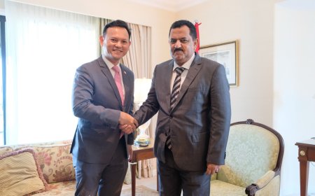 وزير الدفاع يلتقي نظيره السنغافوري على هامش حوار المنامة