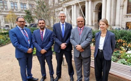 وزير التخطيط يبحث مع مسؤول بريطاني دعم اليمن في المجالات الإنسانية والتنموية