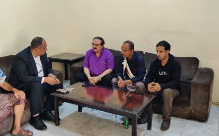 السفير عسكر يناقش مع الناشط الجنوبي العوبثاني أوضاع الجاليات الجنوبية بدول شرق إفريقيا