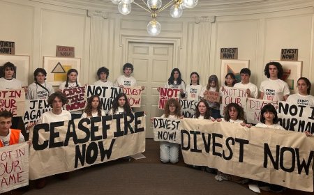 طلاب جامعيون يهود بأمريكا ينادون بوقف الحرب على غزة ويصرون على نشاطهم رغم اعتقال عدد منهم