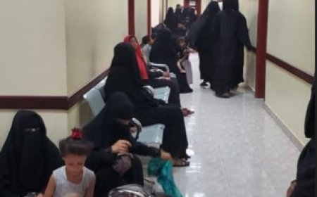 (الأول) في زيارة له إلى مركز عبدالقوي الصحي بالشيخ عثمان بعدن.. مدير المركز الصحي: نعمل في ظروف صعبة وندعو إلى إعادة النظر في الجوانب المالية والموازنة التشغيلية