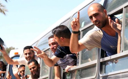 عاجل.. وصول الأسرى الإسرائيليين إلى معبر رفح لتسليمهم للاحتلال