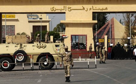 بالفيديو.. أول مسؤول عربي يدخل قطاع غزة عبر معبر رفح