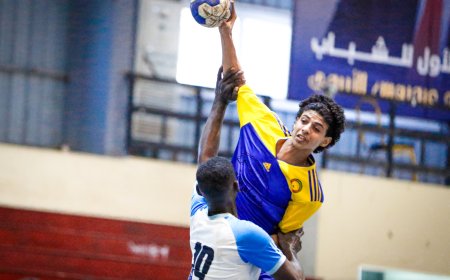 ضمن فعاليات مهرجان عدن الرياضي"4".. الشعلة والجزيرة والجلاء والمنصورة أضلاع نصف النهائي في بطولة كرة اليد