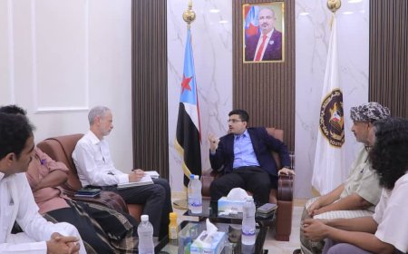 بن عفرار يستقبل الباحث السياسي البريطاني نيل باتريك