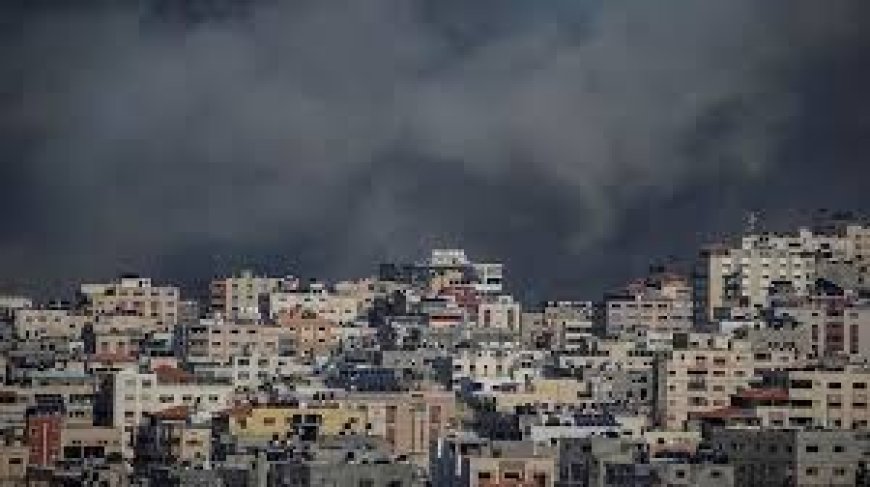 فجر الخميس .. الاحتلال يشن غارات مكثفة وسط وشمال القطاع و تدمير منزل مسؤول في حماس
