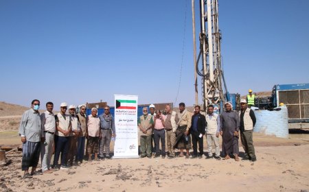 وفد الكويتية للإغاثة يزور مشروع حفر 4 آبار ارتوازية بشبوة