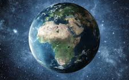 كويكب ضخم يقترب اليوم من الأرض على مسافة خطرة