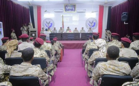 وزير الدفاع يتفقد جاهزية اللواء 101 شرطة جوية