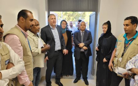 مديرعام الصحة بعدن و ممثل وزارة الاتحاديه الالمانيه يزوران مستشفى الصداقة بعدن