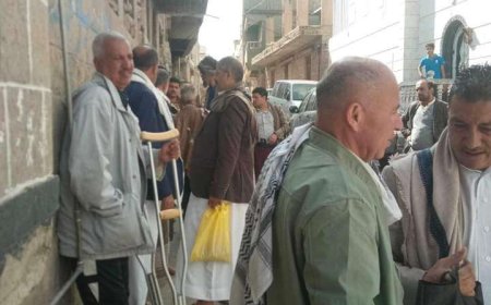 بالصور.. منع إقامة مراسم عزاء في وفاة وزير الاتصالات الدكتور نجيب العوج 