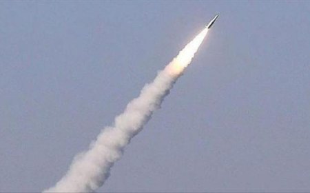 عاجل.. إصابة سفينة ثانية بصاروخ حوثي في باب المندب