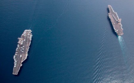 عاجل.. انفجار عنيف في باب المندب .. وإعلان للبحرية البريطانية