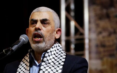 مجلة عالمية تحاول حل ألغاز السنوار وتفرد تقريرا مطولا لسيرته الذاتية