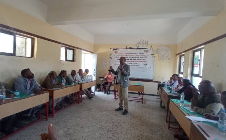 تدشين الورشة التنشيطية لفرق التغذية المدرسية بمديرية الوازعية بتعز