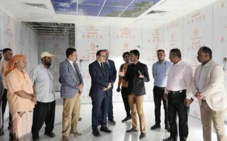 وزير الصحة يطلع على التجهيزات النهائية لتشغيل مركز المكلا للعلاج الإشعاعي