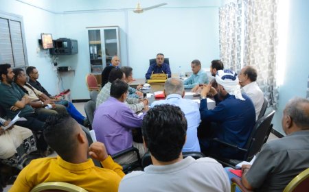 مناقشة مستوى أداء المكتب التنفيذي بمديرية التواهي   في العاصمة عدن