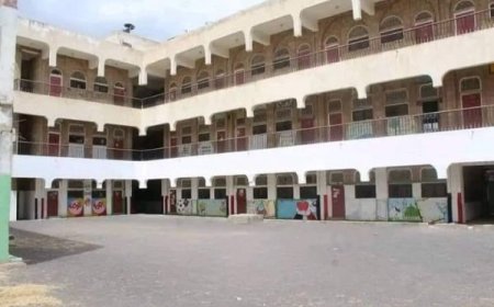 إب.. إضراب في إحدى المدراس بمركز المحافظة بعد اعتداء طال أحد المعلمين