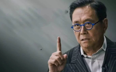 ملياردير شهير يتنبأ بنهاية الدولار ويدعو للاستثمار في هذا المجال