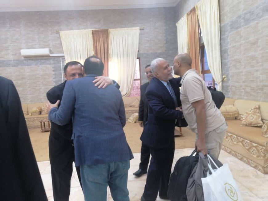 وصول وزير الصحة العامة والسكان إلى حضرموت لافتتاح مؤتمر سلامة المرضى 