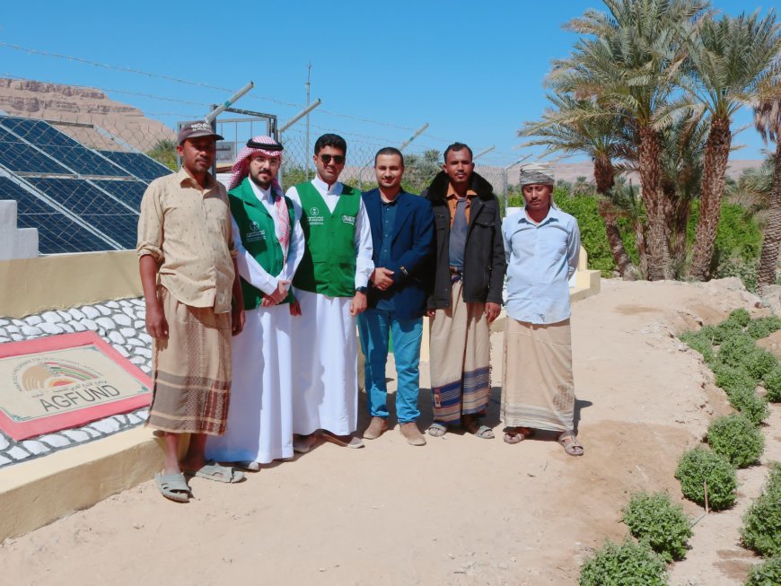 فريق من البرنامج السعودي يتفقد مشاريع الطاقة المتجددة في محافظة حضرموت