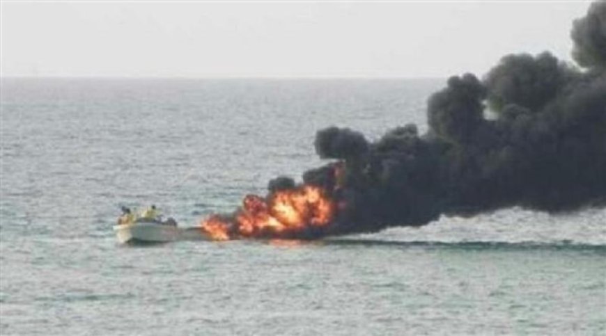 هجوم بالزوارق وتبادل إطلاق النار في البحر الأحمر بعد ساعات من إسقاط صواريخ حوثية