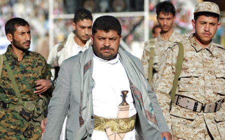 قيادي حوثي يفاجئ جماعته بقرار لم يكن متوقعًا