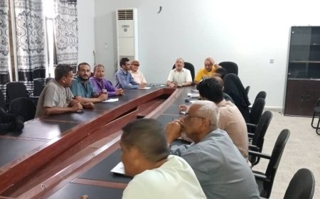 مدير مكتب الصحة بدار سعد يرأس إجتماع ضم منسقي البرامج الصحية ورؤساء أقسام الإدارات بالمديرية