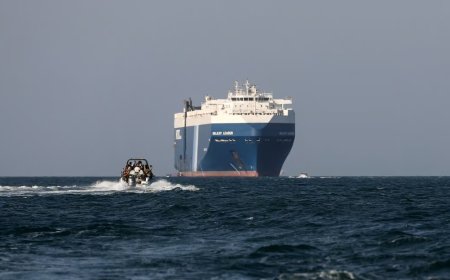 الحوثيون يفخخون سفينة "جلاكسي" في موانئ الحديدة