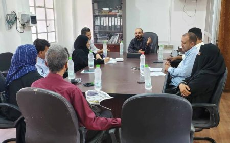 عدن .. اجتماع برئاسة بن جرادي يقر تحصيل إيرادات مديرية صيرة إلكترونيا لمنع التلاعب وتنمية الإيرادات