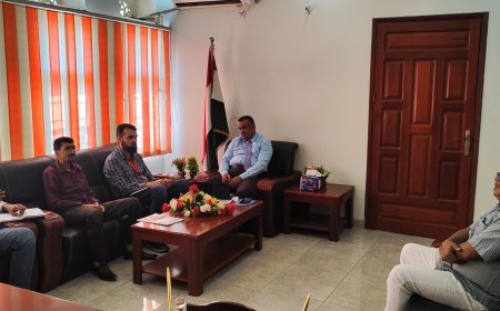 وزارة التربية بعدن تناقش مع منظمة رعاية الأطفال أنشطة التعليم التعويضي بمشروع بوابة التعليم