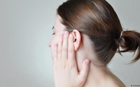 تعاني من تراكم الشمع داخل الأذن.. عليك بهذه الطرق!