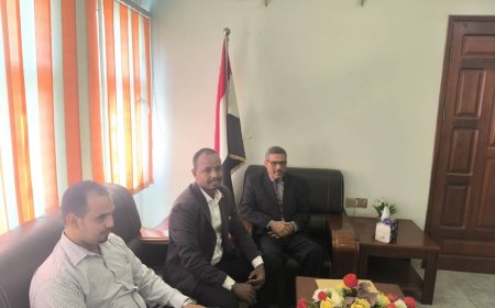 رئيس المكتب الفني بوزارة التربية د.باسليم يلتقي المنظمة النرويجية للاجئين بعدن