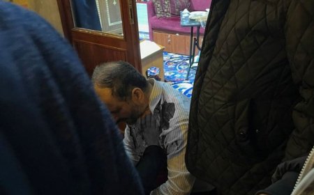 بالفيديو: إمام مسجد الفاتح  يتعرض للطعن بسكين بعد هتافه " الله اكبر تسقط اسر.ائيل".