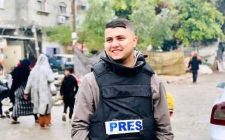 فيديو عفوي لمصطفى ثريا قبل استشهاده برفقه الدحدوح