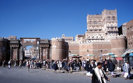 الكشف عن انشطة مشبوهة تمارسها شركات أمريكية وإسرائيلية في صنعاء.. فيديو