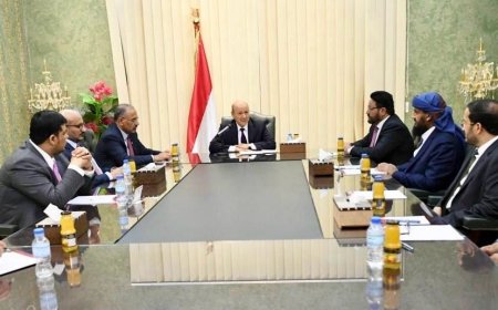 مجلس القيادة الرئاسي يناقش التطورات المحلية والتداعيات الخطيرة لتصعيد جماعة الحوثي