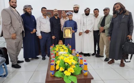 استقبال حافل بديوان عام وزارة الأوقاف للحافظ محمد بليغ الفائز بالمركز الثاني في مسابقة بنجلادش القرآنية 