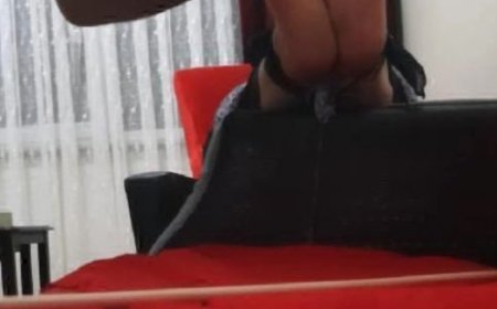 يقوم بضرب وتصوير النساء مقابل المال.. قرار نهائي من محكمة  بحق عامل التوصيل “صور”