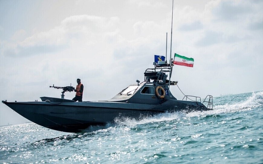 مازالت العمليات العسكرية  مستمرة في البحر ..البحرية الإيرانية تستولي على سفينة شحن امريكية 
