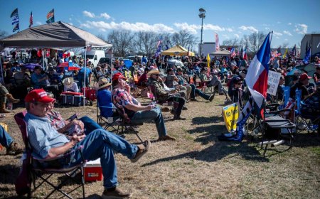 «جيش الله» يحتشد في تكساس للاحتجاج على تدفق المهاجرين من المكسيك