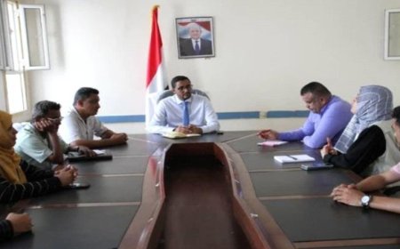 بحضور المدير العام للتعليم التعويضي بوزارة التربية.. محلي الحديدة تبحث مع اليونيسف أوجه التعاون لتطوير التعليم