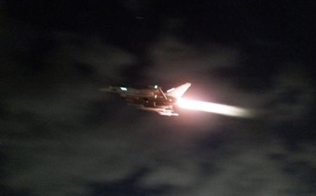 عاجل.. ضربات أمريكية بريطانية جديدة على أهداف حوثية في الحديدة