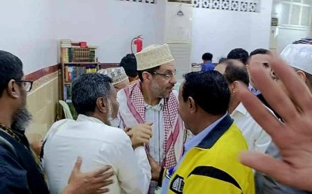 أول ظهور لرئيس الوزراء في هذا المكان بعدن