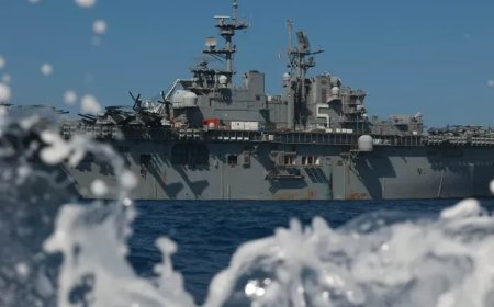 القيادة الأمريكية: استهدفنا سفينتين مسيّرتين وصواريخ كروز في الحديدة